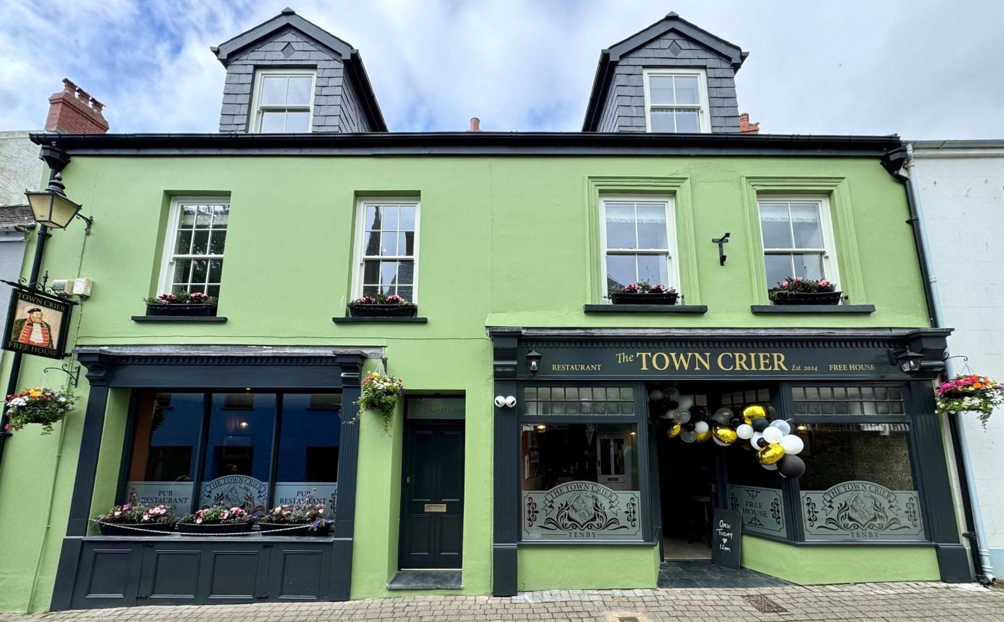 The Town Crier, Tenby Hotel Exterior photo